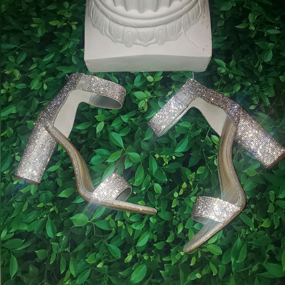 Gianni Bini Beautiful Rhinestone Block Heels, Size 11